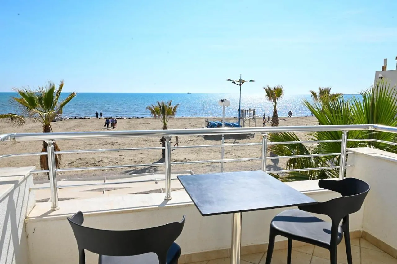 Wave Beachfront Apartments Durres Aparthotel