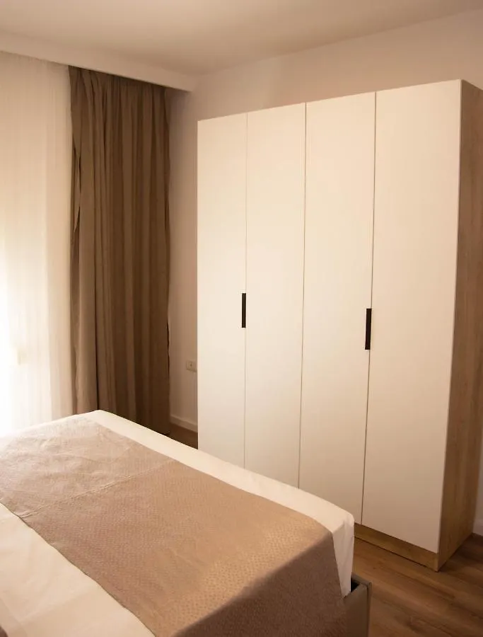Wave Beachfront Apartments Δυρράχιο