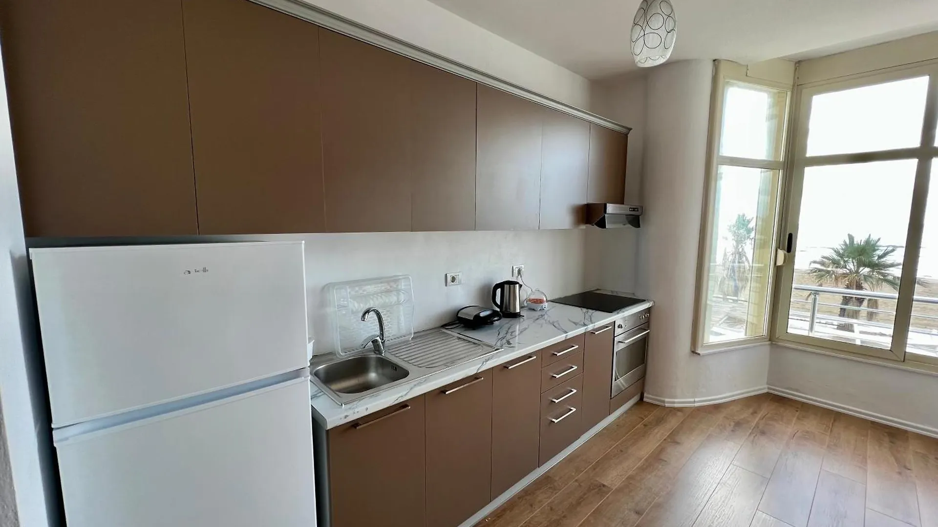 Wave Beachfront Apartments Durres Aparthotel