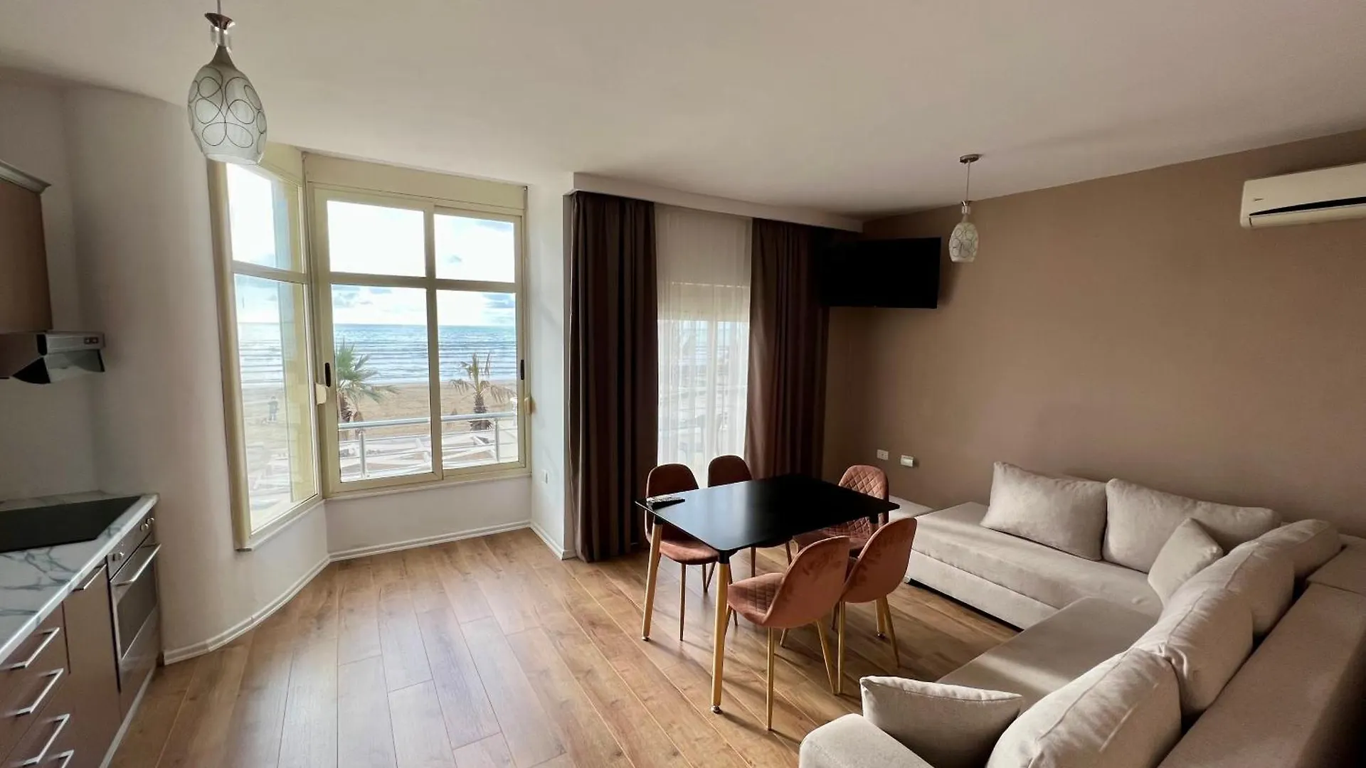 Aparthotel Wave Beachfront Apartments Durres