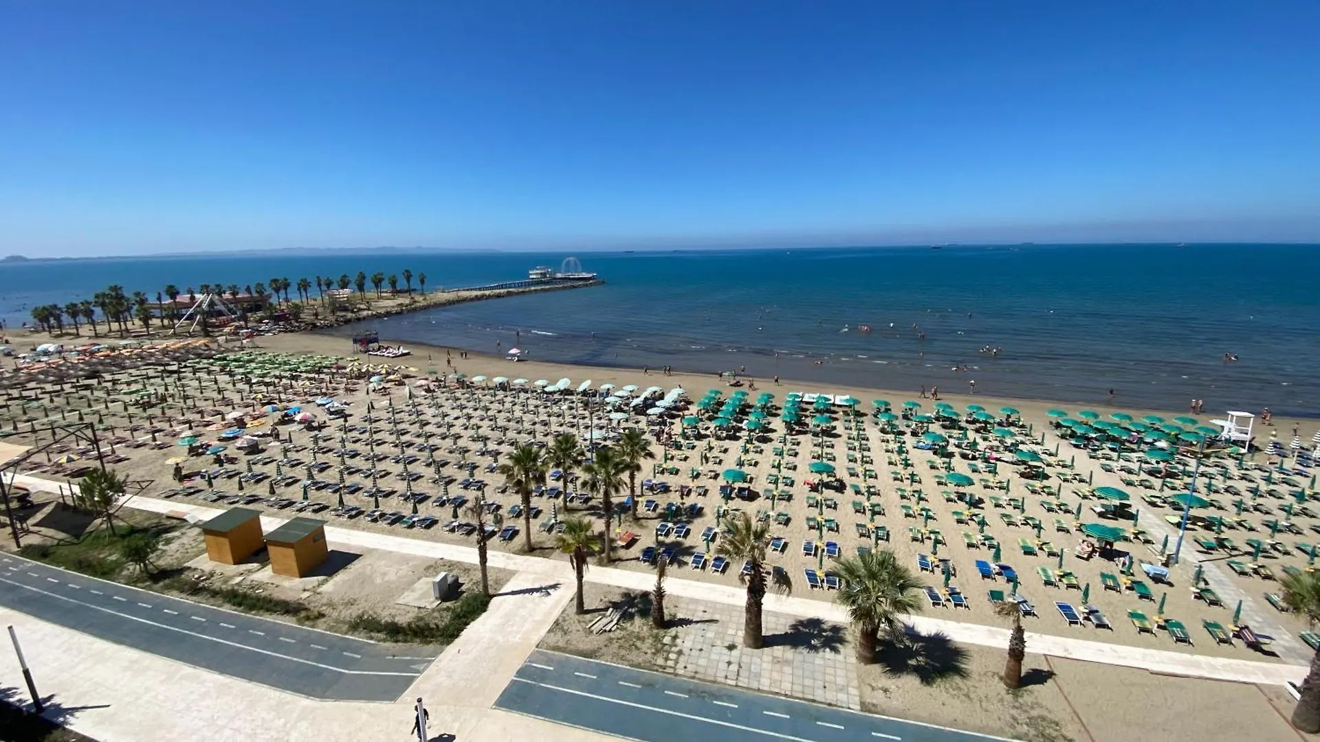 Aparthotel Wave Beachfront Apartments Durres Albania