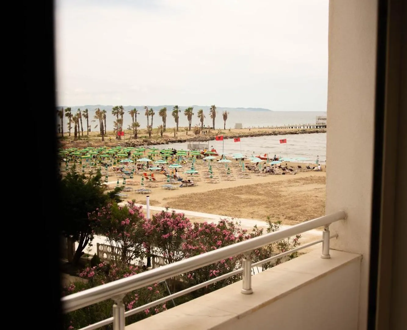 Aparthotel Wave Beachfront Apartments Durres Albania