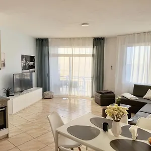 Beachfront Marilyn Apartment
